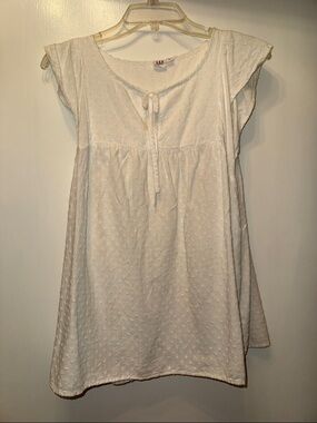 GAP White Eyelet Tie-Front Cap Sleeve Blouse